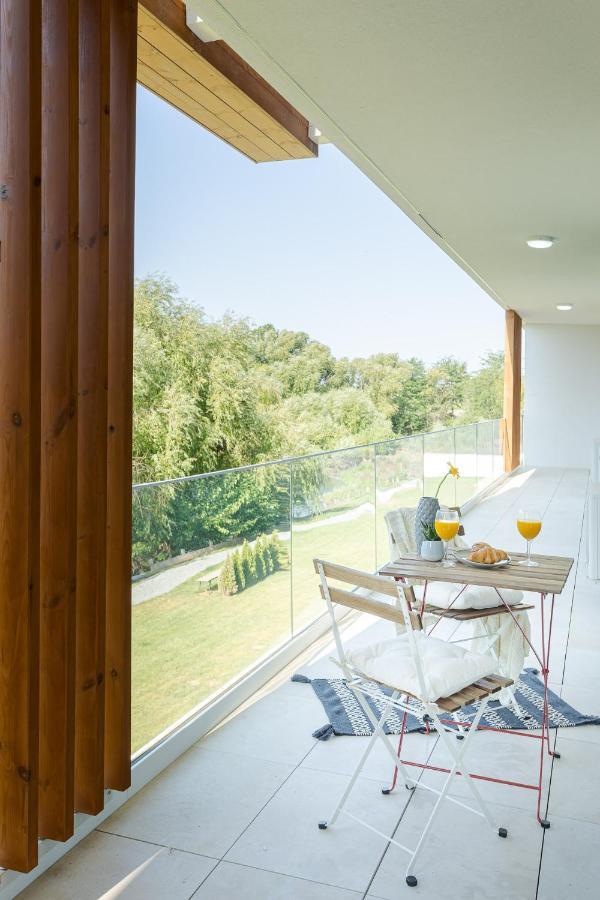 Il Lago - Turquoise - Cozy Luxurious Smart Home By The Lake Voluntari Kültér fotó